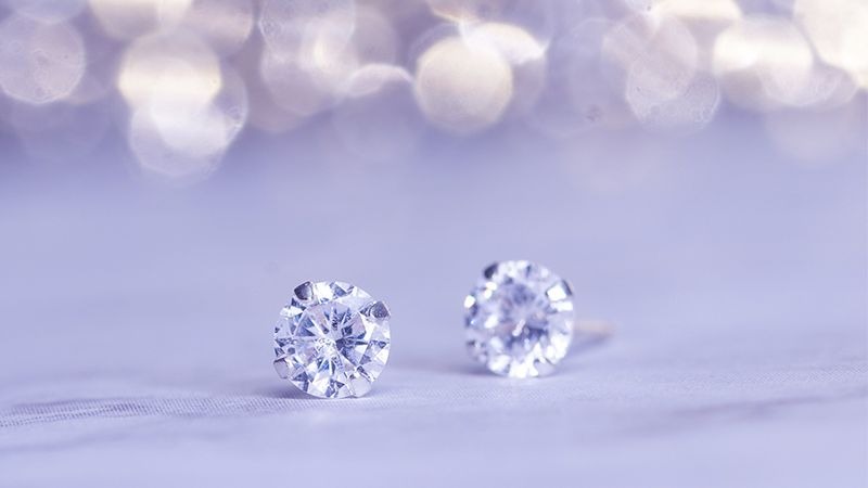 Diamantes de laboratorio en  joyería, diferencia con los diamantes naturales